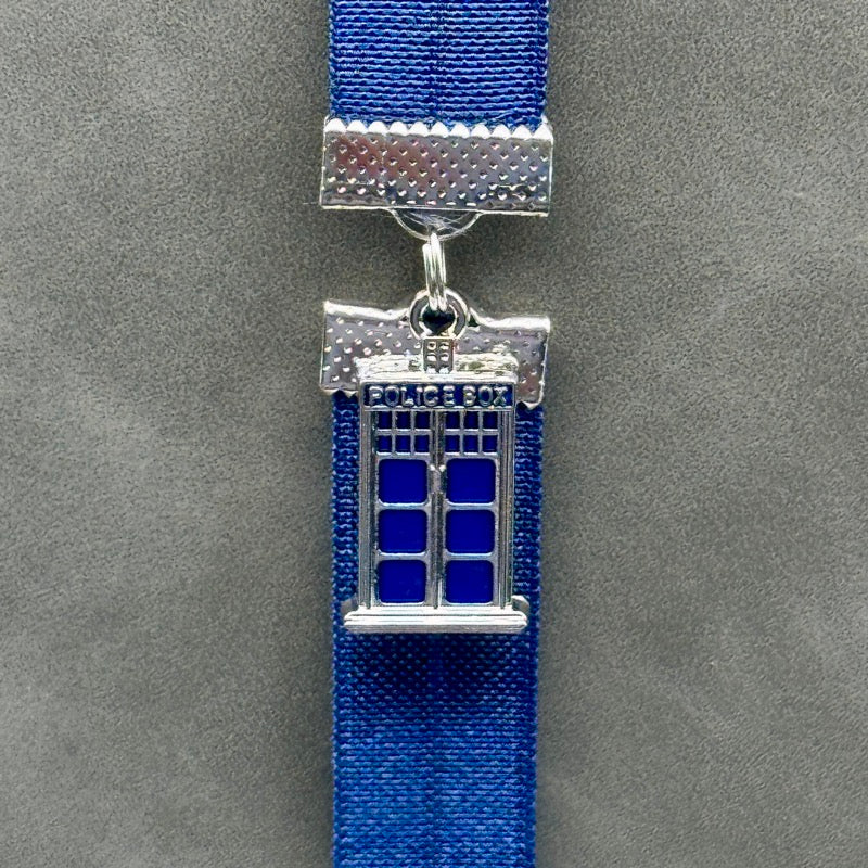 Marcapáginas elástico de la Tardis del Dr. Who