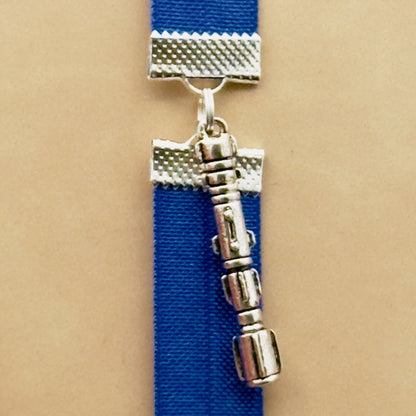 Marcapáginas elástico con destornillador sónico del Dr. Who