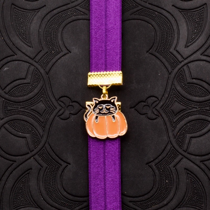 Halloween Black Cat In A Pumpkin Elastic Bookmark